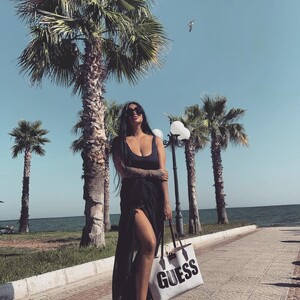 IsaRosa webcam livesex profile in brown-hair cams